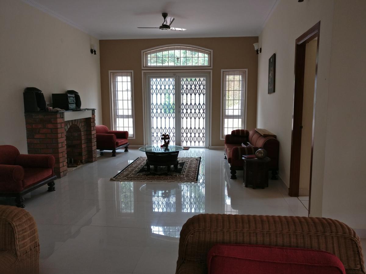 סאקלשפור Robin Woods Homestay מראה חיצוני תמונה